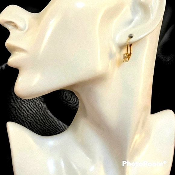 VTG Goldtone Crystal Dangle Leverback Hook Dangle Earrings - Picture 1 of 5